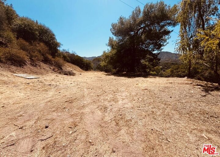 Property Photo: 1664 Gunnison Trail CA 90290