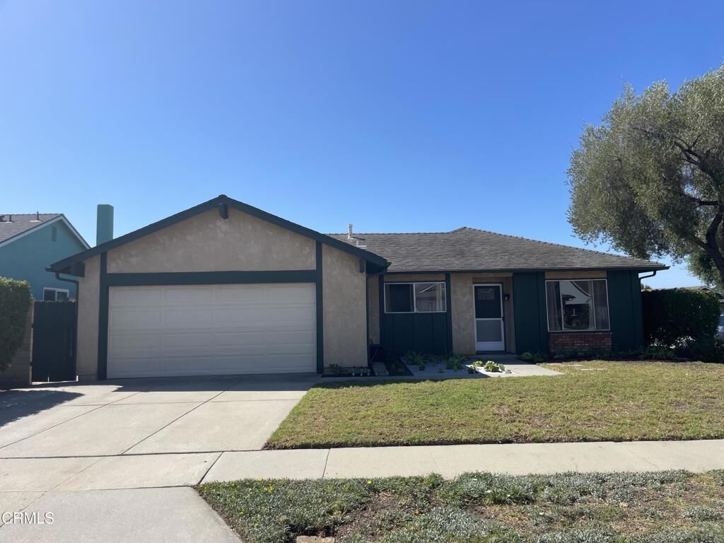 Property Photo:  7560 Lemur Street  CA 93003 