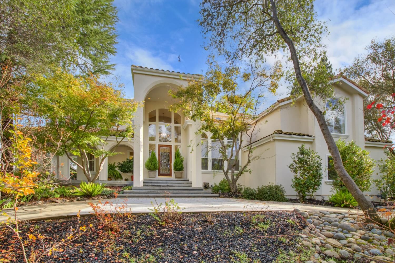 Property Photo: 5585 E Saint Francis Circle CA 95650