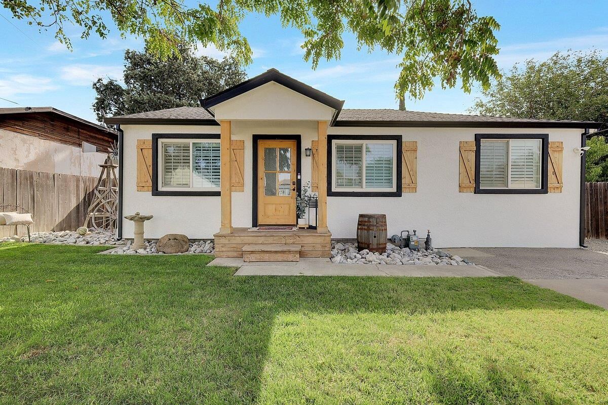 Property Photo:  2233 Elm Street  CA 95982 
