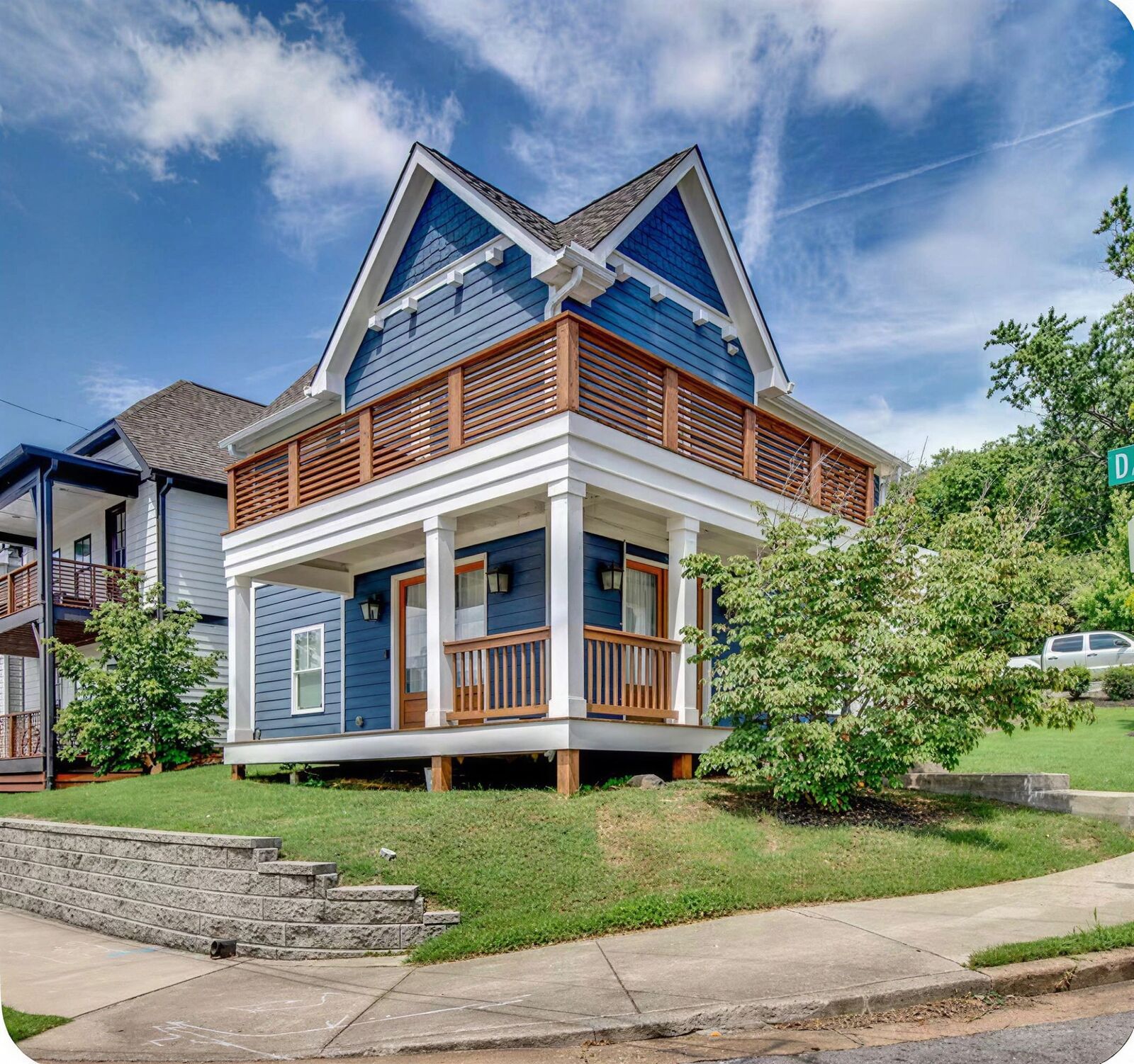 Property Photo: 1211 Davidson St TN 37206