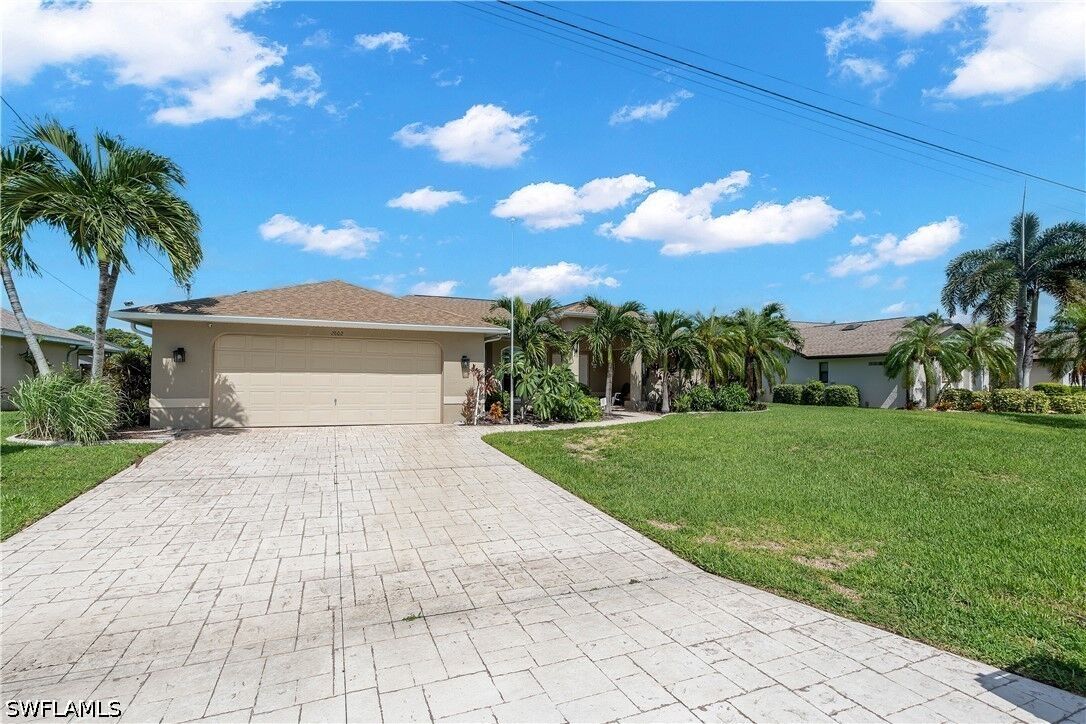 Property Photo: 2602 SE 21st Avenue FL 33904