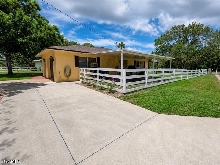 Property Photo:  1798 Marilyn Drive  FL 33917 