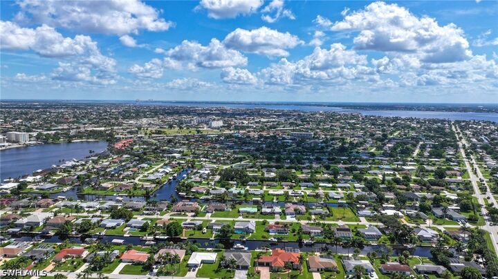 Property Photo:  5259 Skylark Court  FL 33904 
