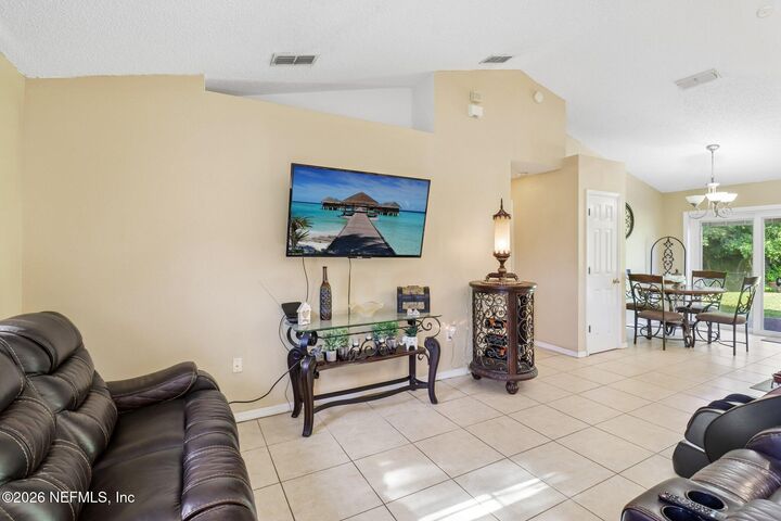 Property Photo: 1025 Howland Boulevard FL 32738