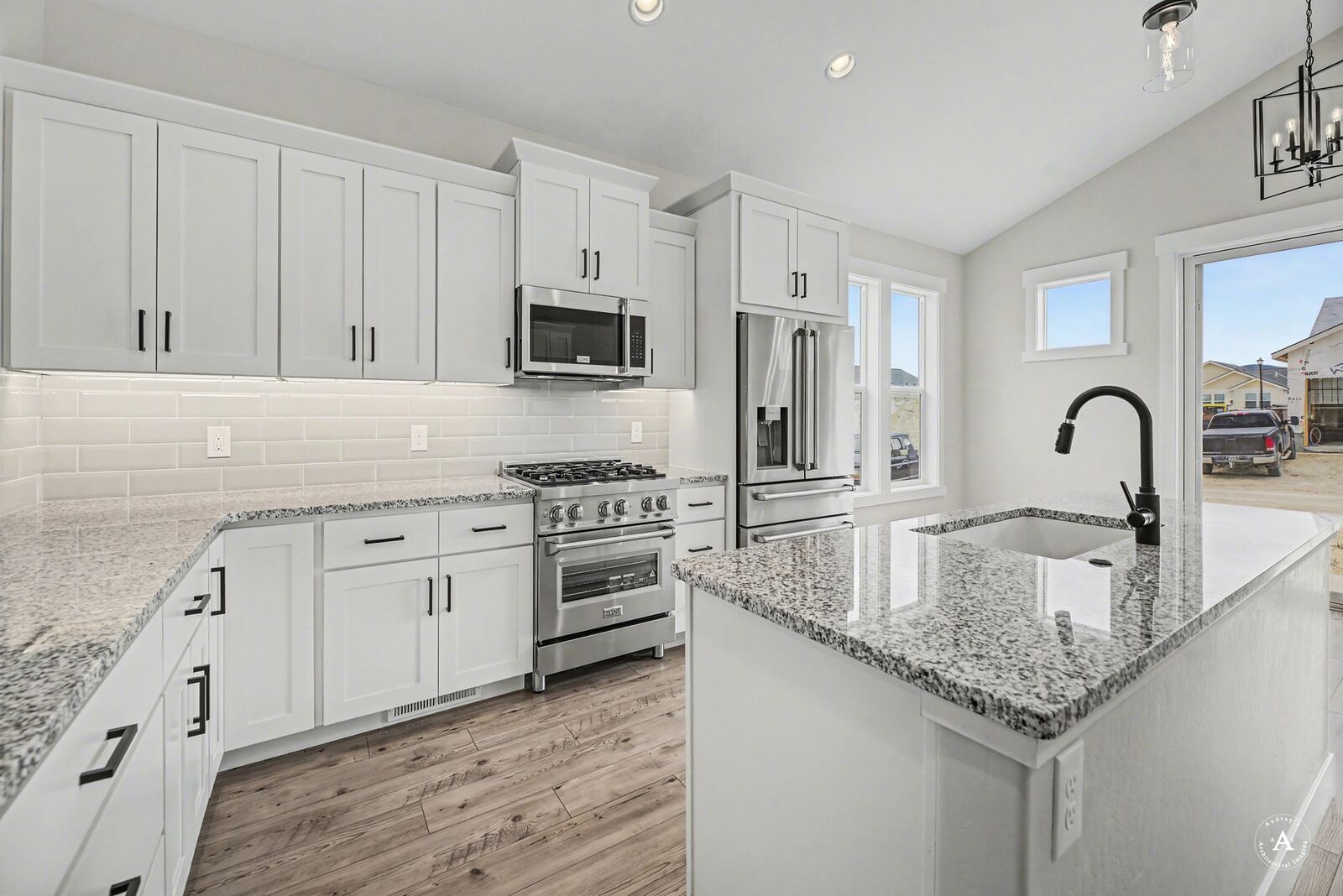 Property Photo:  2959 Travis Avenue  MT 59601 