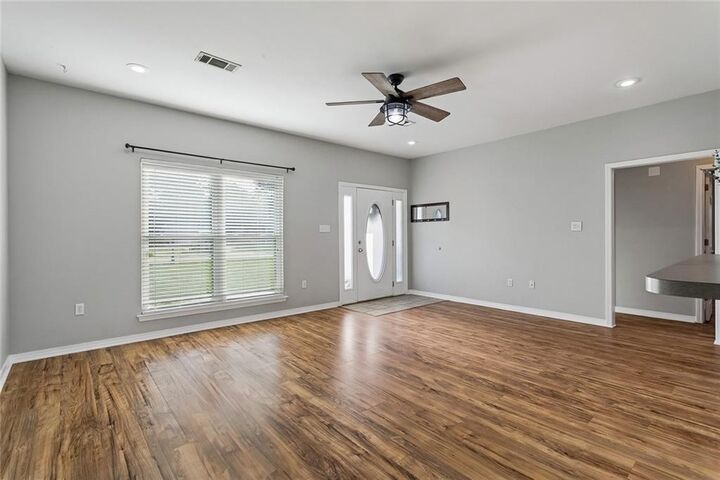 Property Photo: 140 Lesley Lane LA 70452