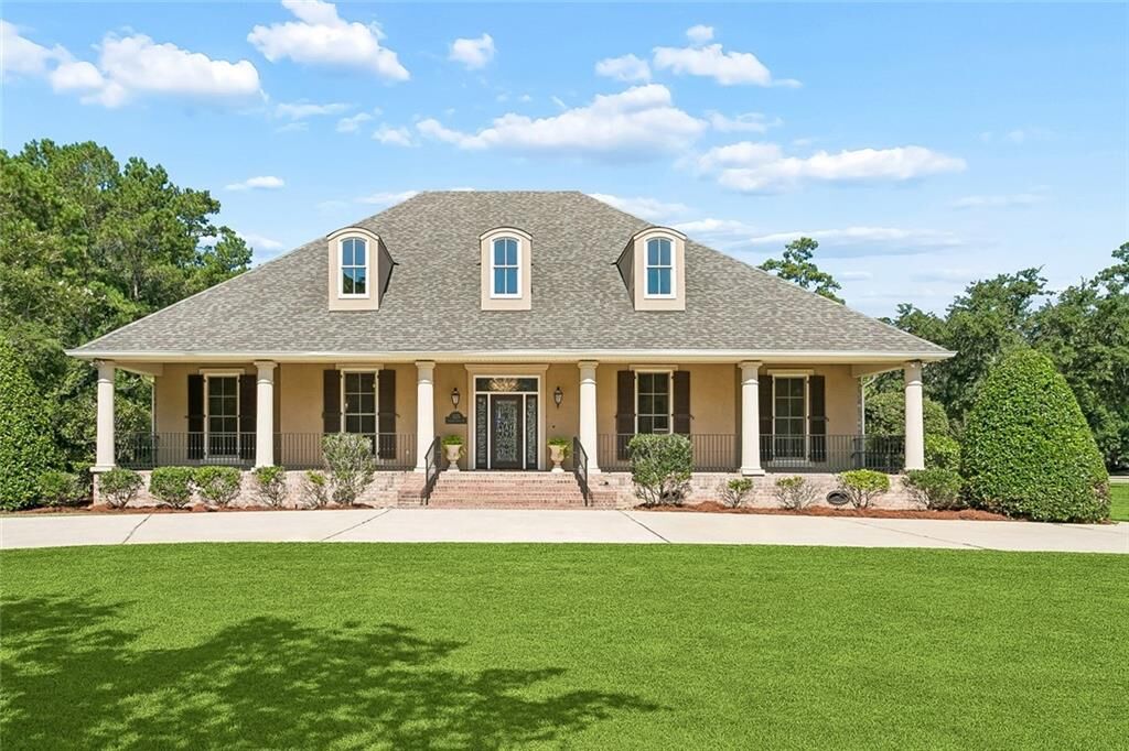 Property Photo:  525 Pelican Ridge Drive  LA 70447 