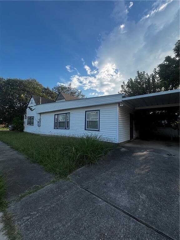 Property Photo: 4729 Pineda Street LA 70126