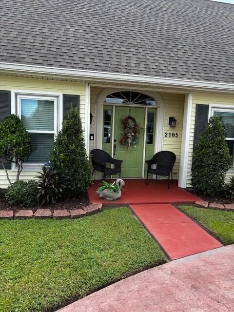 Property Photo: 2105 Augusta Drive LA 70068