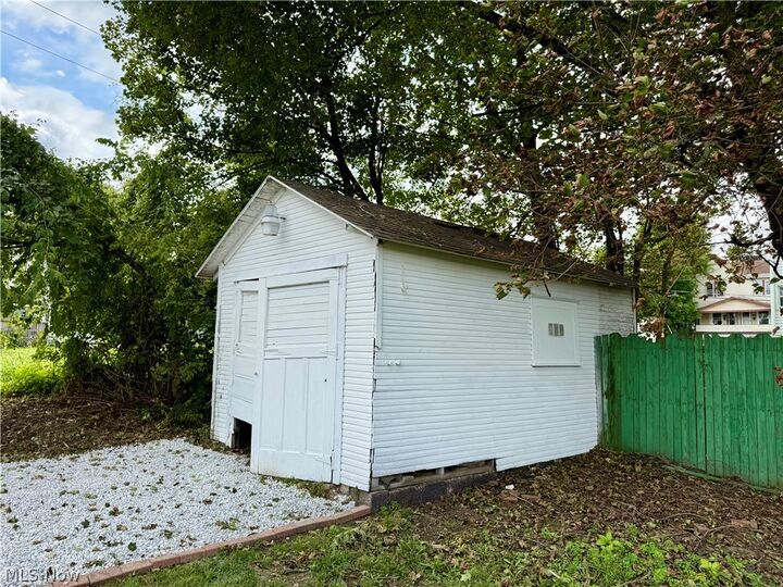 Property Photo: 2044 3rd St Street OH 44704