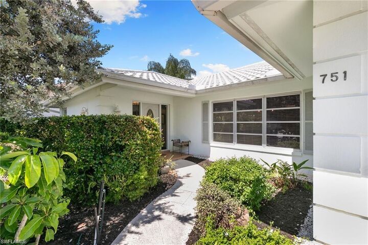 Property Photo: 751 Orchid Ct FL 34145
