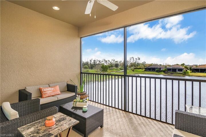 Property Photo: 9440 Benvenuto Ct 3-204 FL 34119