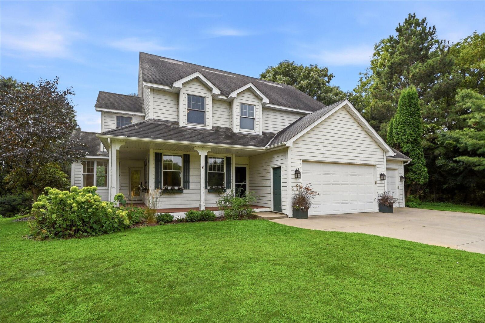 Property Photo: 9111 107th Street N MN 55082