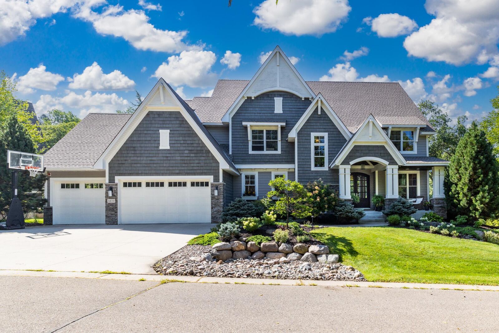 Property Photo: 4410 Juleena Place MN 55345