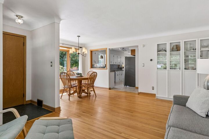 Property Photo:  1143 Cleveland Avenue S  MN 55116 