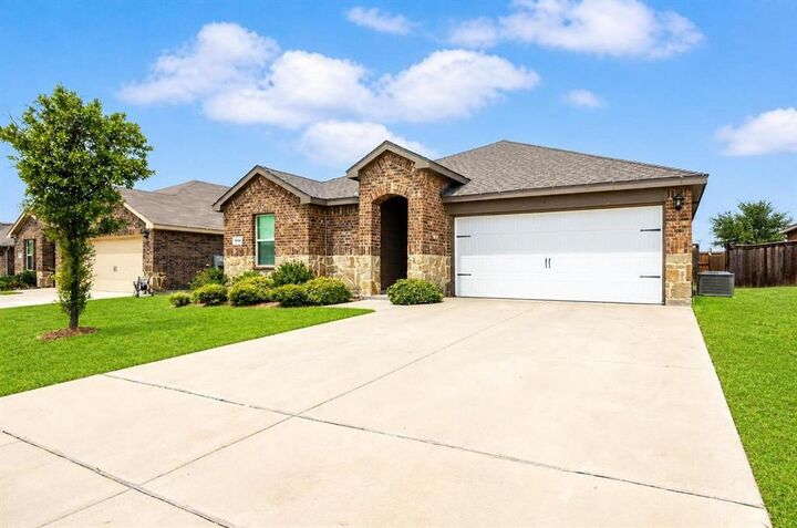Property Photo:  3002 Shetland Street  TX 75126 