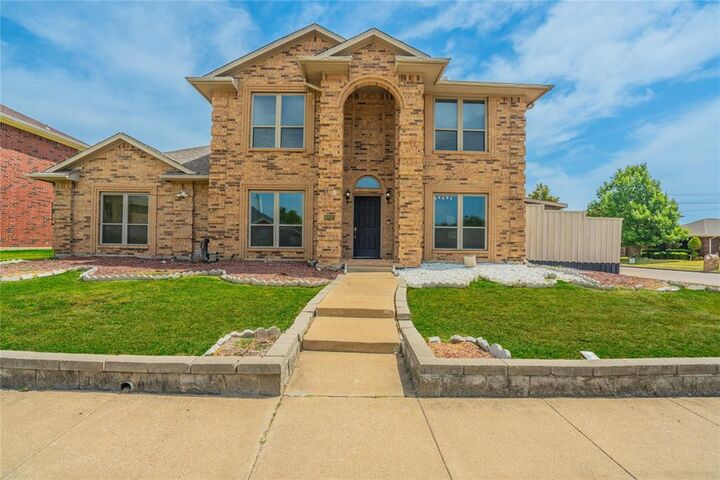 Property Photo: 6802 Silver Lake Drive TX 75089