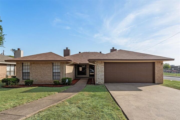Property Photo: 215/217 Silver Creek Drive TX 75137