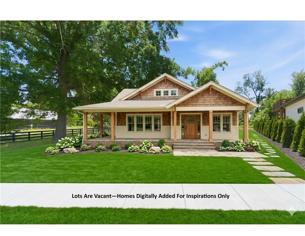Property Photo:  809 NW 8th Street  AR 72712 