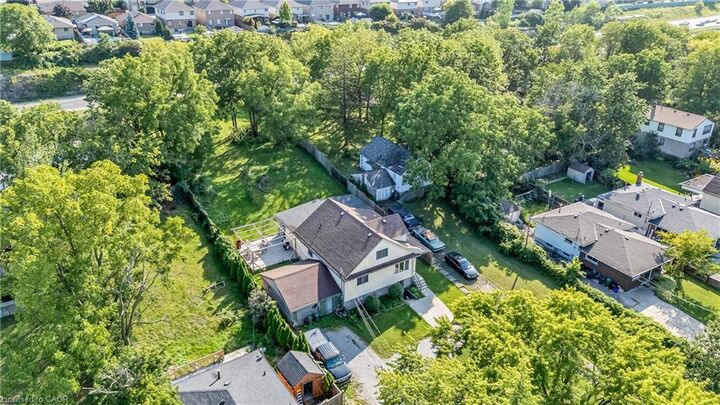 Property Photo:  144 Limeridge Road E  ON L9A 2S3 