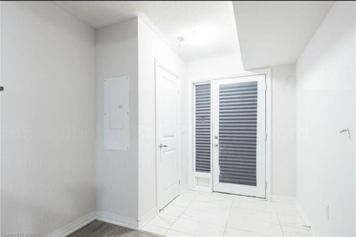 Property Photo:  585 Colborne Street E 810  ON N3S 0K4 