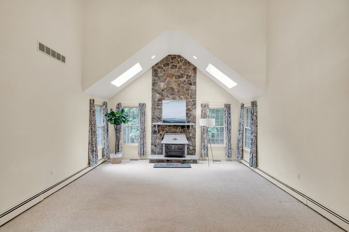 Property Photo: 4 Crestview Rd MA 01730