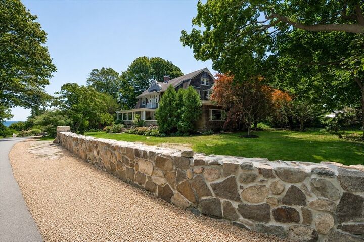 Property Photo:  8 Brier Rd  MA 01930 