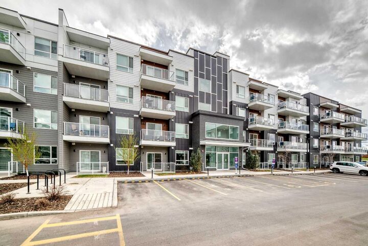 Property Photo:  550 Belmont Street SW 4315  AB T2X 5X1 