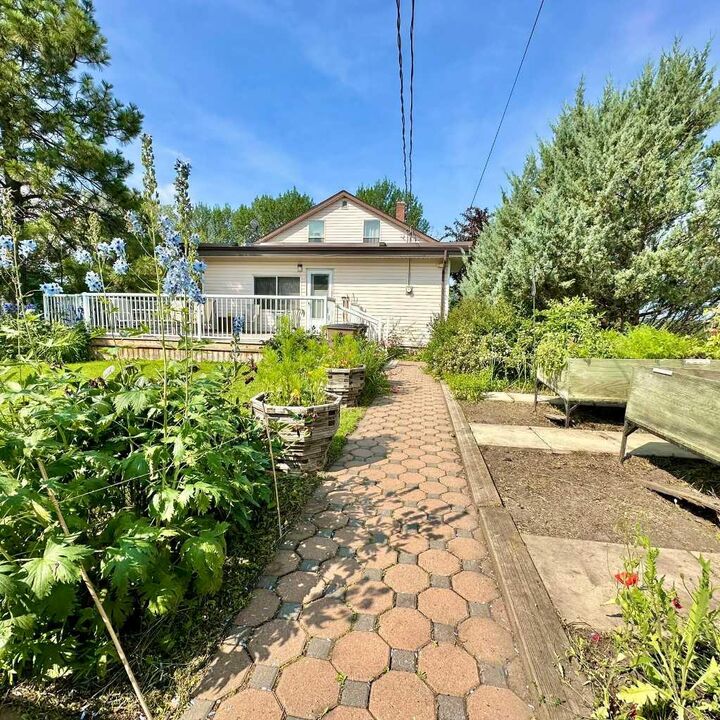 Property Photo: 10209 105 AB T0A 2C0