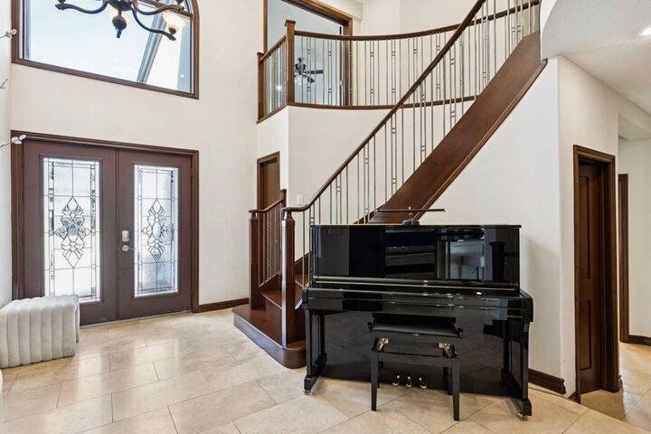 Property Photo: 223 Pump Hill Crescent AB T2V 4L9