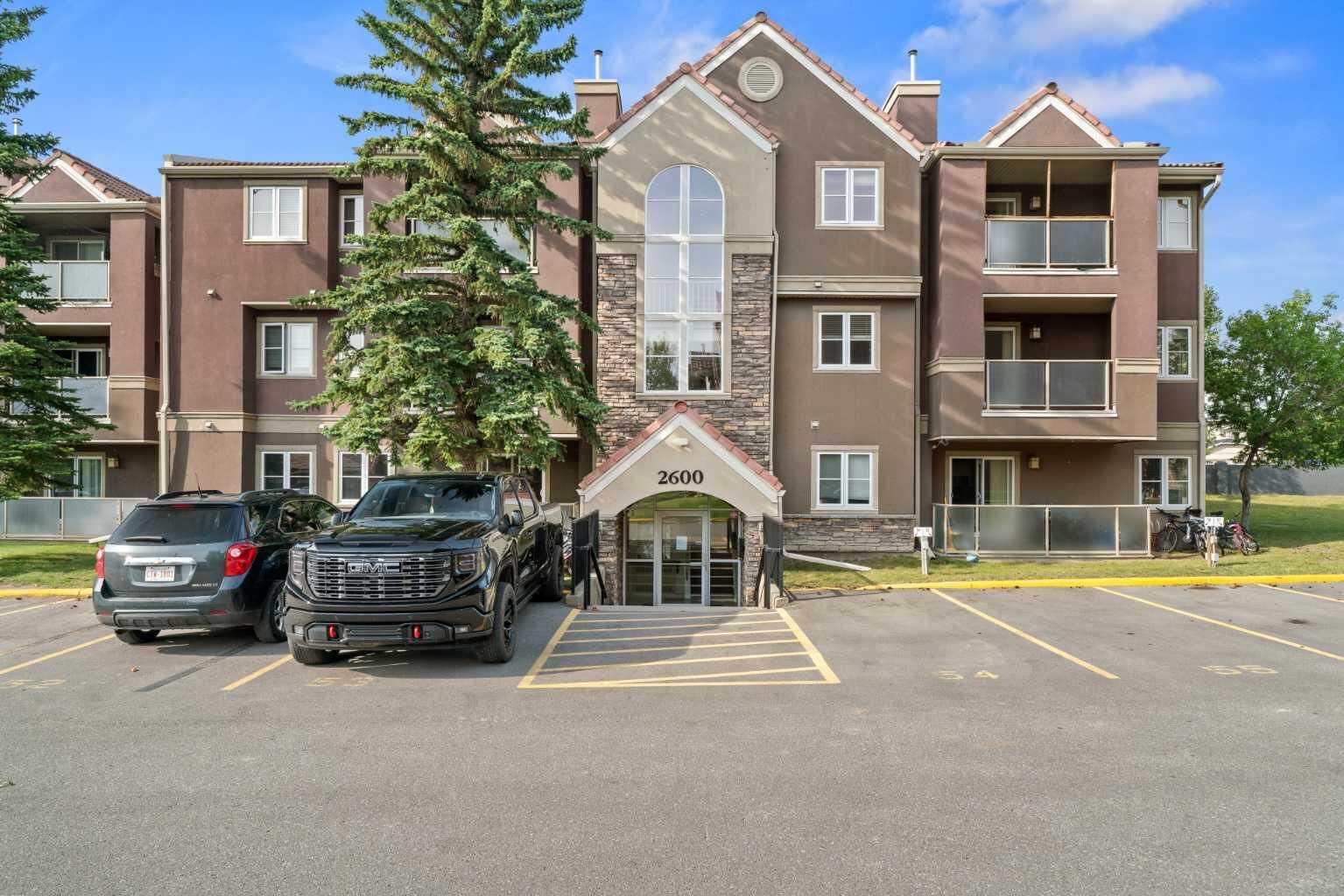 Property Photo: 2612 Edenwold Heights NW . AB T3A 3Y5