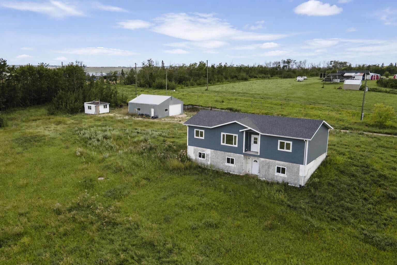 Property Photo: 23515 Township Road 402 AB T4M 0X9