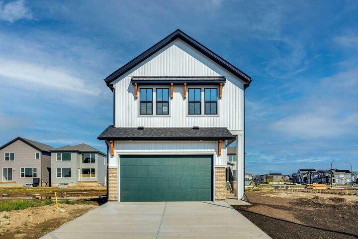 Property Photo:  68 Sugarsnap Green SE  AB T3S 0Y8 