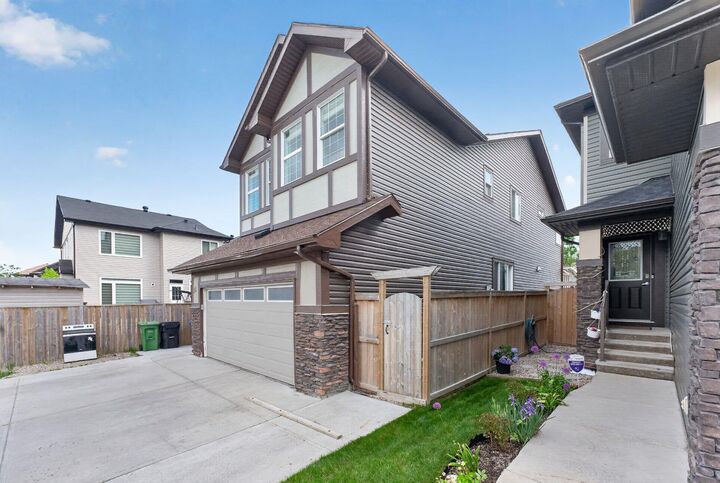 Property Photo: 93 Skyview Shores Terrace NE AB T3N 0E8
