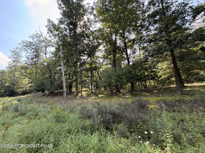 Property Photo:  Upper Lakeview Dr Drive  PA 18302 