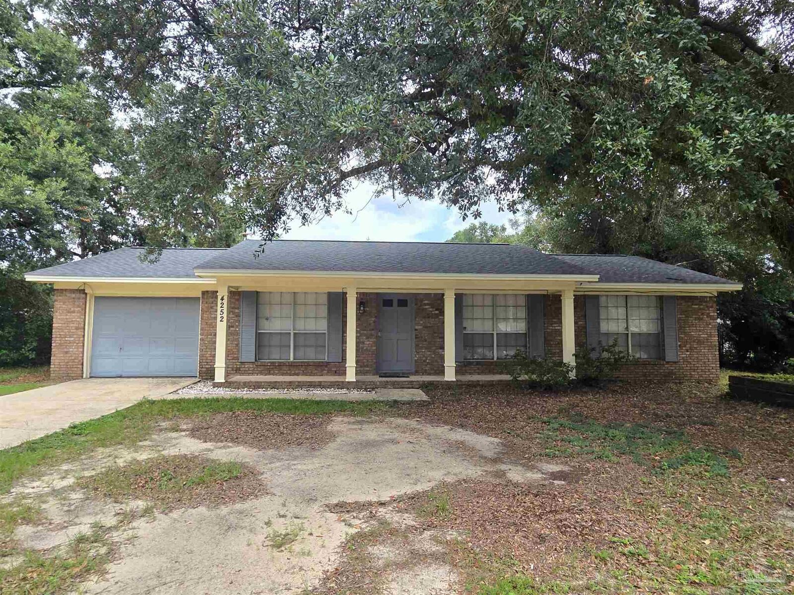 Property Photo:  4252 Jernigan Rd  FL 32571 