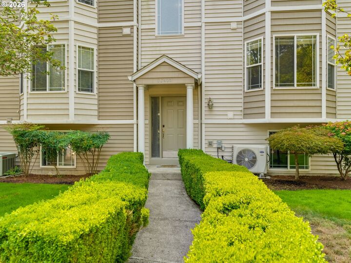 Property Photo:  16403 NE 19th St  WA 98684 