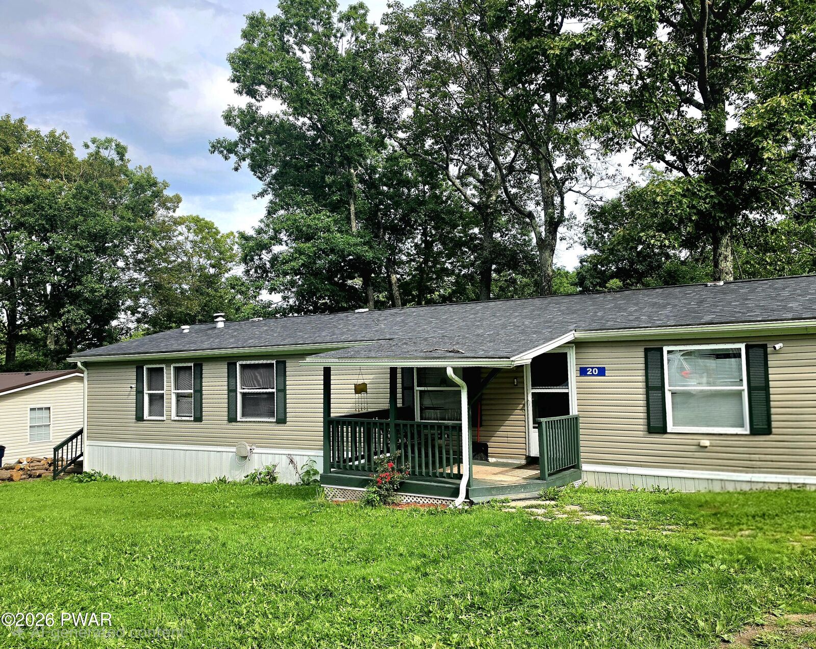 Property Photo:  20 Hi View Terrace  PA 18436 