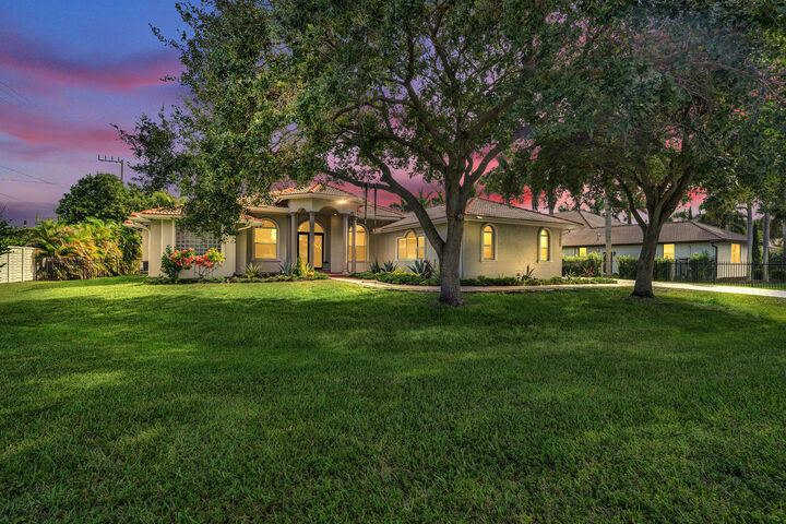 Property Photo: 11800 NW 17th Place FL 33323