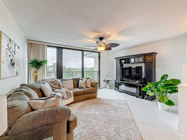 Property Photo:  1101 River Reach Drive 502  FL 33315 