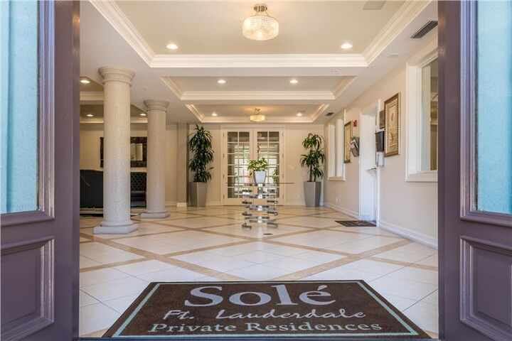 Property Photo: 533 NE 3rd Avenue 425 FL 33301