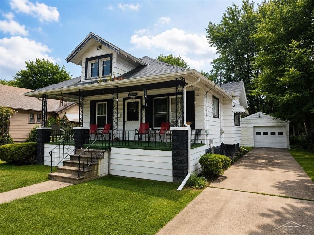 Property Photo: 2913 Congress Street MI 48602