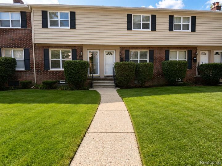 Property Photo:  3352 Coolidge Highway 11  MI 48073 