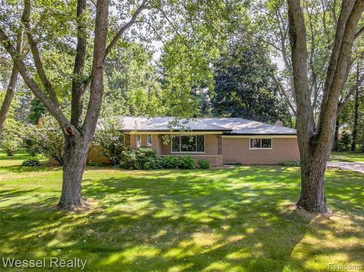 Property Photo: 60384 Shawnee Lane MI 48094