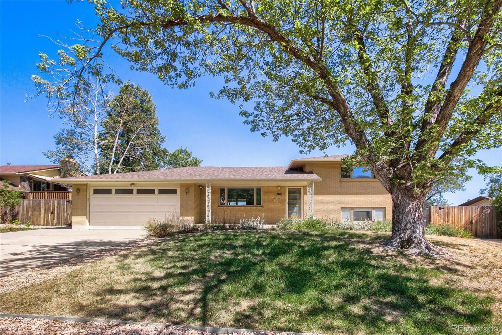 Property Photo: 960 S Arbutus Street CO 80228