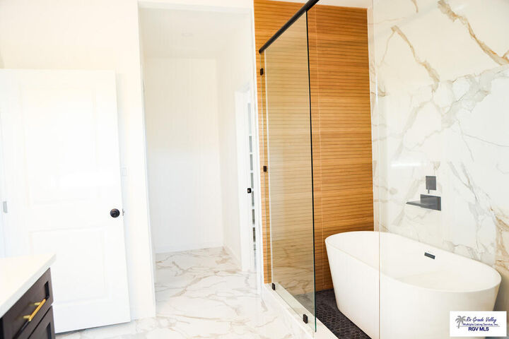 Property Photo: 7658 Hana Dr TX 78520
