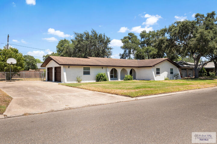 Property Photo: 1204 W 14th St. TX 78596
