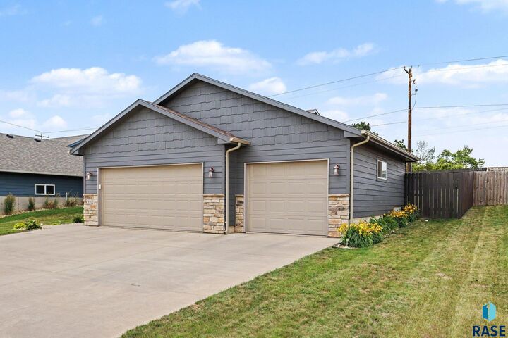 Property Photo:  3912 S Pisidian Ave  SD 57110 