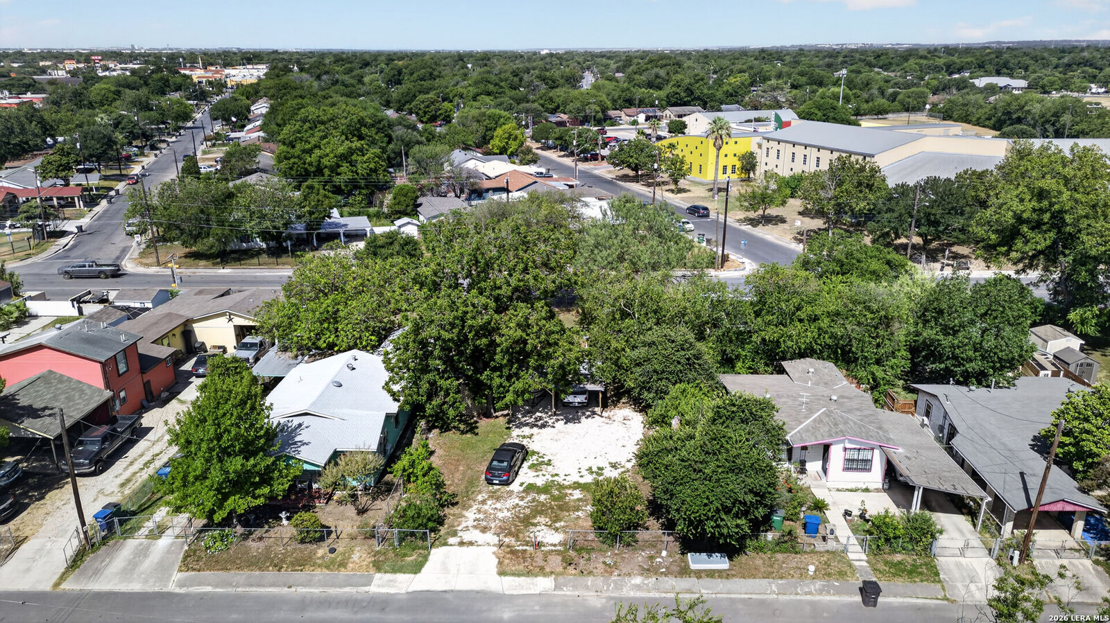 Property Photo: 515 SW 25th St TX 78207